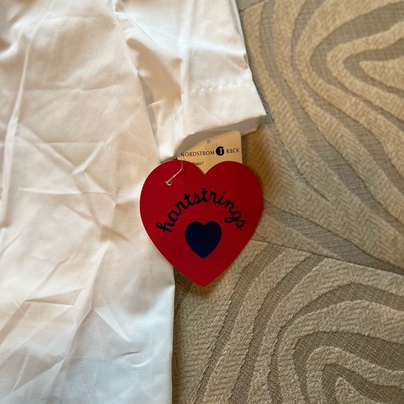 Hartstrings Blouse - Picture 4 of 6